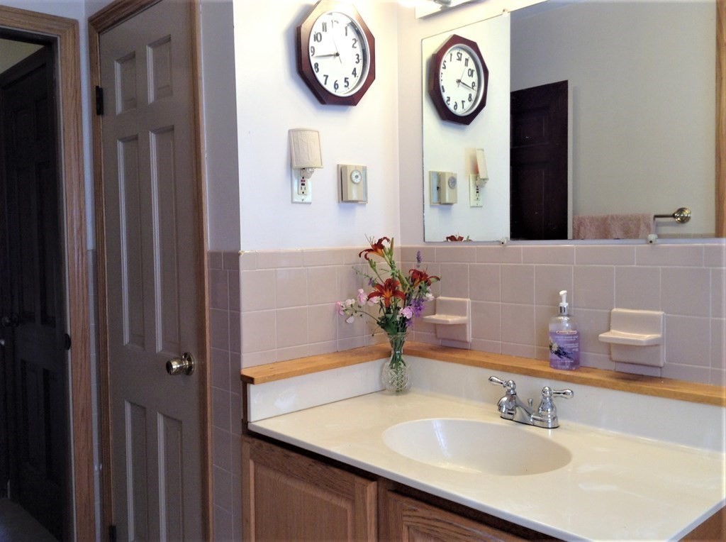762 Ashby State Road Fitchburg, MA 01420 - Photo 14 of 29 Gallery Image 14