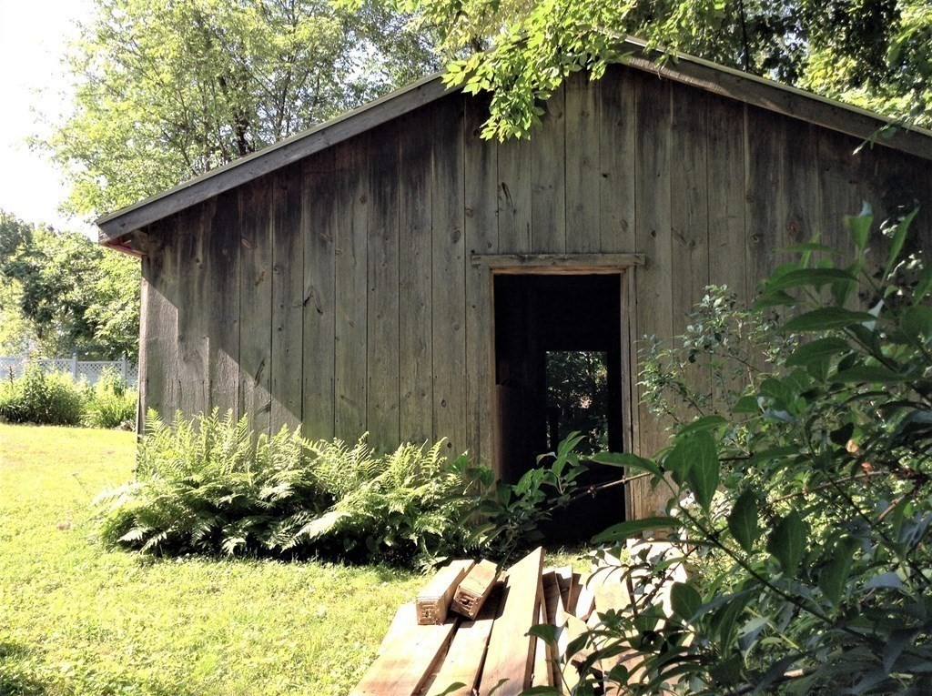762 Ashby State Road Fitchburg, MA 01420 - Photo 23 of 29 Gallery Image 23