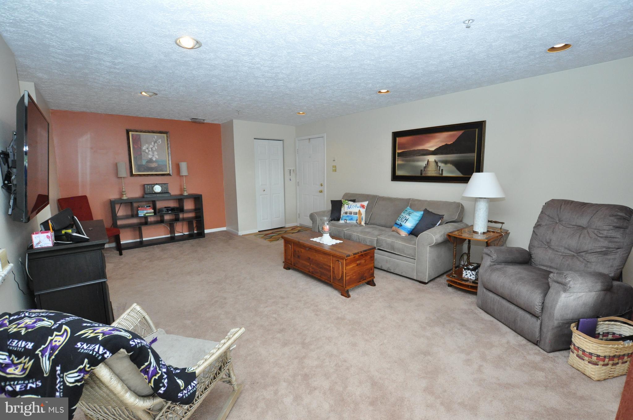 8251 Poplar Mill Road, Unit 8251 Baltimore, MD 21236 - Photo 8 of 22 Living Room