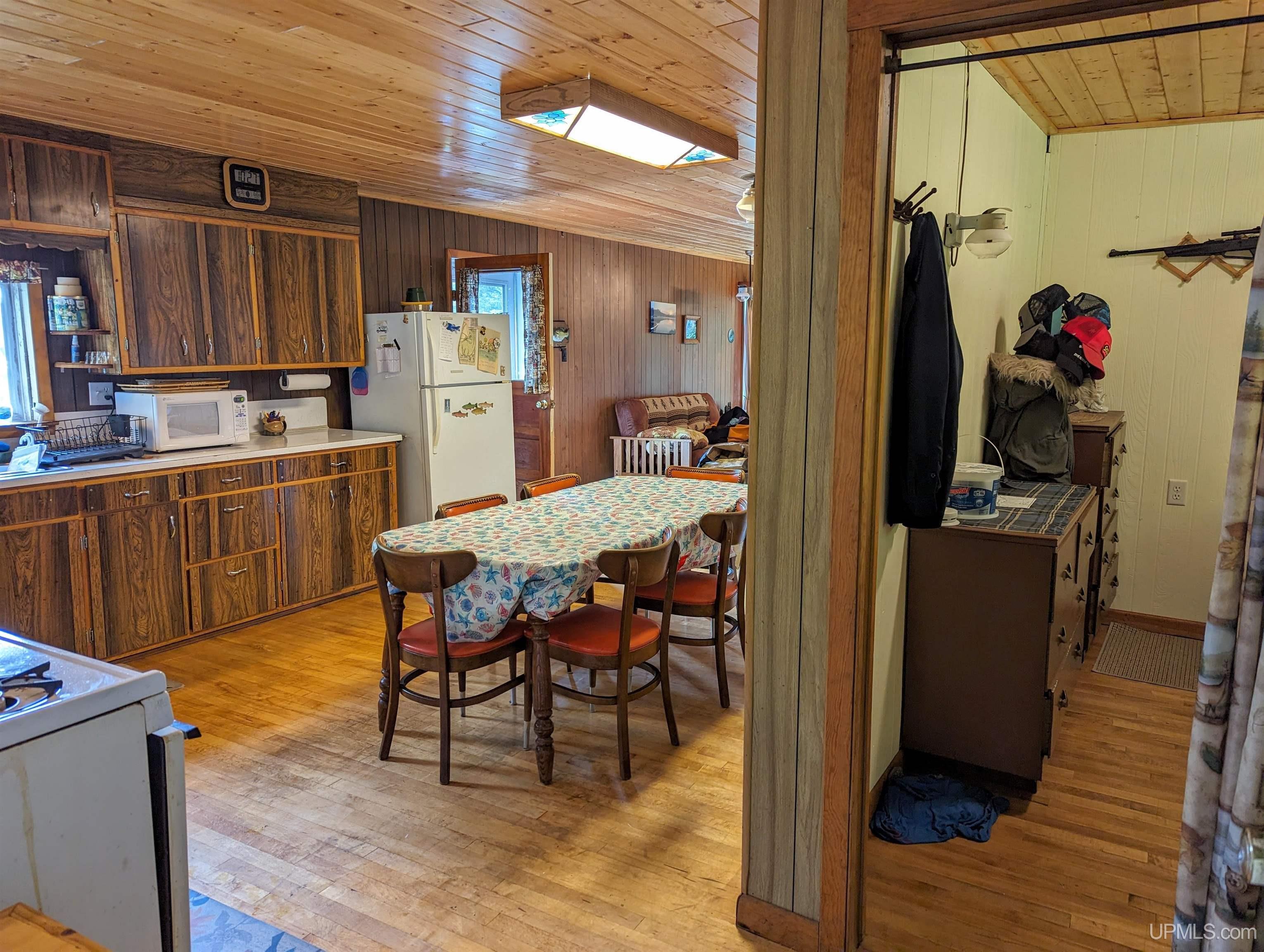 729 South Arfelin Road Michigamme, MI 49861 - Photo 5 of 34