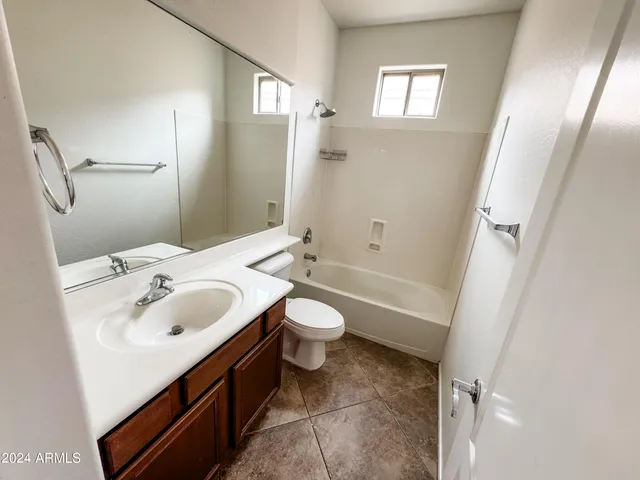 $2,500 | 1643 West Cottonwood Lane, Phoenix, AZ 85045