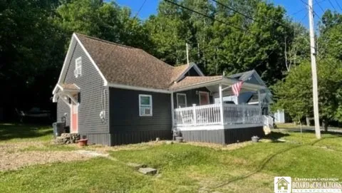 $179,900 | 3 Mapleview Avenue, Busti, NY 14750
