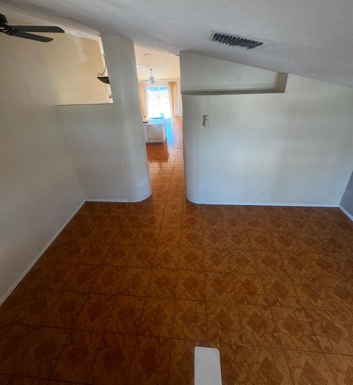 229 Chardonnay Place Valrico, FL 33594 - Photo 4 of 21