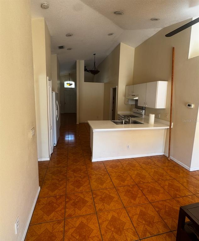 229 Chardonnay Place Valrico, FL 33594 - Photo 9 of 21