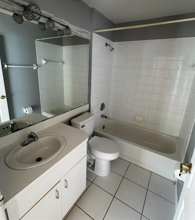 229 Chardonnay Place Valrico, FL 33594 - Photo 10 of 18