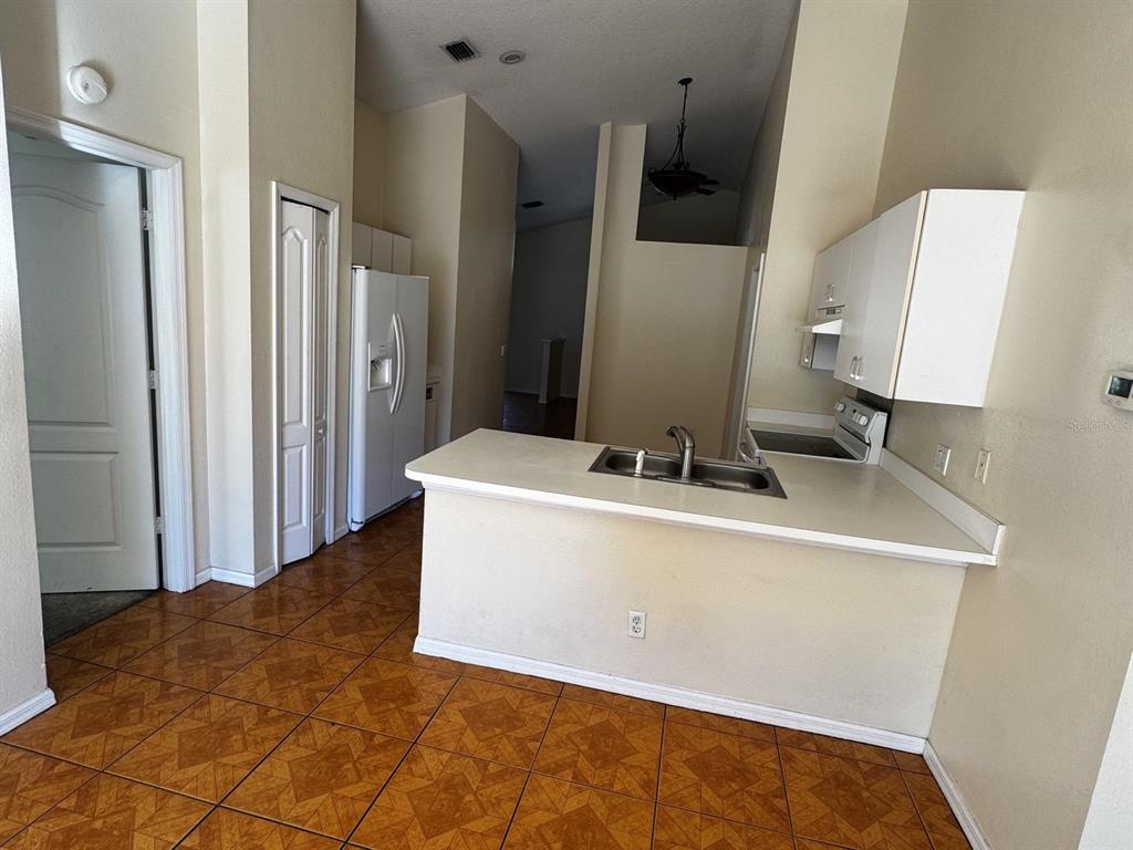 229 Chardonnay Place Valrico, FL 33594 - Photo 10 of 21