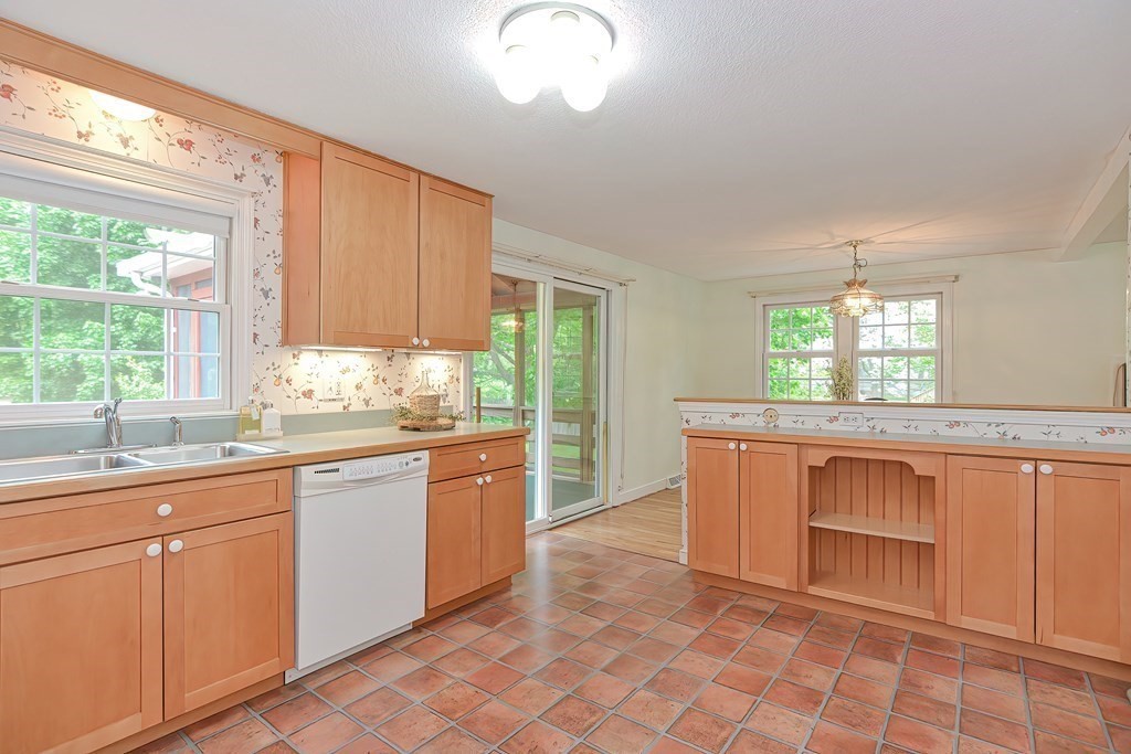 12 Borrows Road Foxboro, MA 02035 - Photo 12 of 41 Gallery Image 12