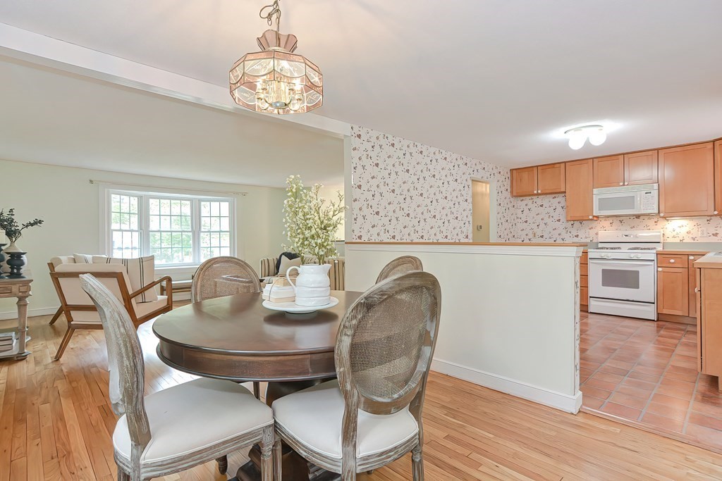12 Borrows Road Foxboro, MA 02035 - Photo 14 of 41 Gallery Image 14