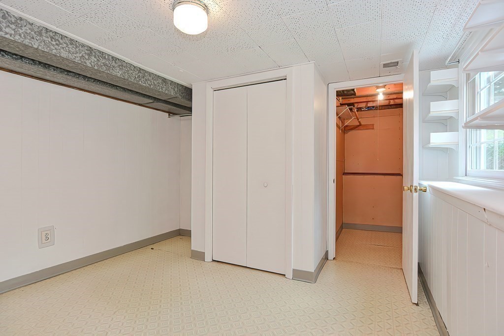 12 Borrows Road Foxboro, MA 02035 - Photo 31 of 41 Gallery Image 31