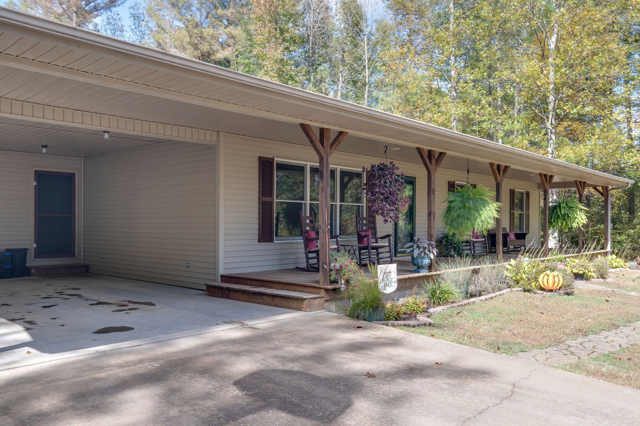 6494 Hurricane Creek Road Linden, TN 37096 - Photo 4 of 31 Gallery Image 4