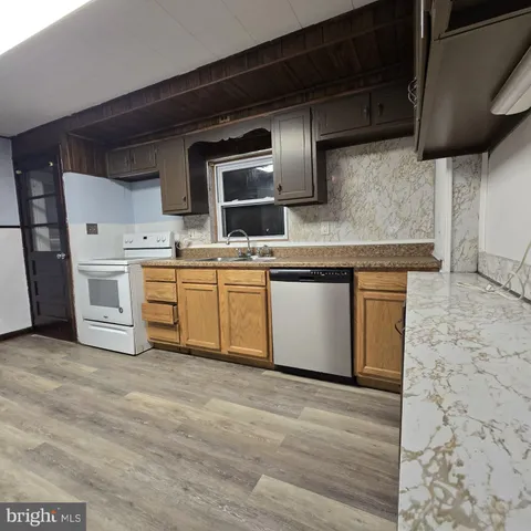 $1,950 | 614 North Cannon Avenue, Lansdale, PA 19446