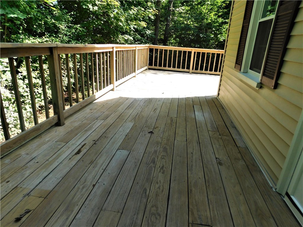 2 Edgewood Avenue Westerly, RI 02891 - Photo 11 of 39