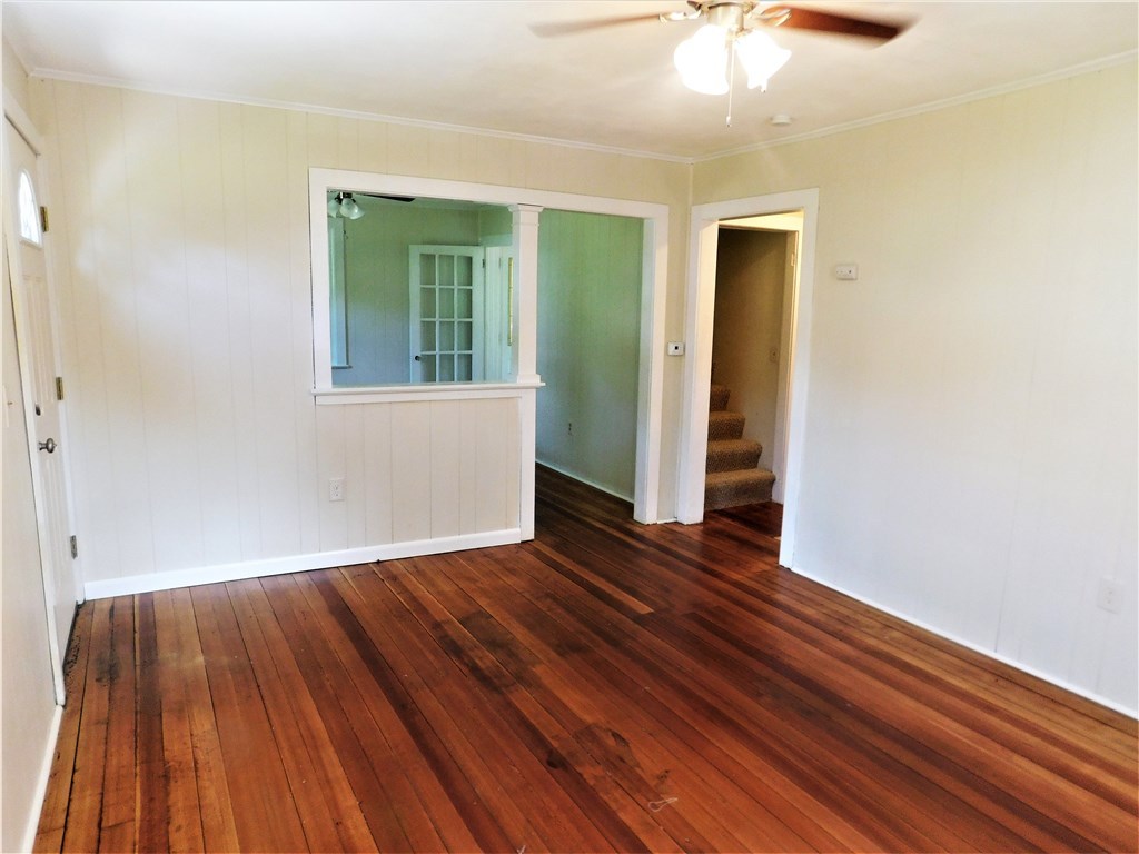 2 Edgewood Avenue Westerly, RI 02891 - Photo 18 of 39