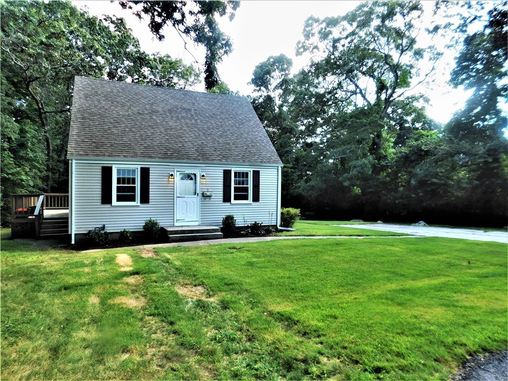 2 Edgewood Avenue Westerly, RI 02891 - Photo 2 of 39