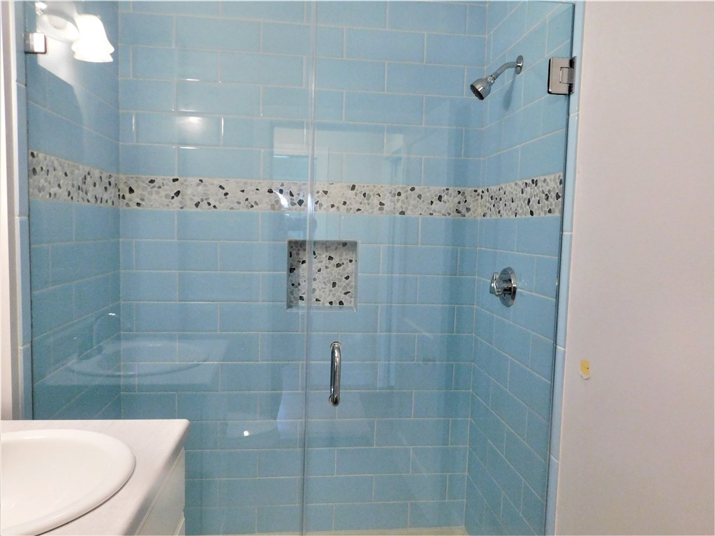 2 Edgewood Avenue Westerly, RI 02891 - Photo 27 of 39