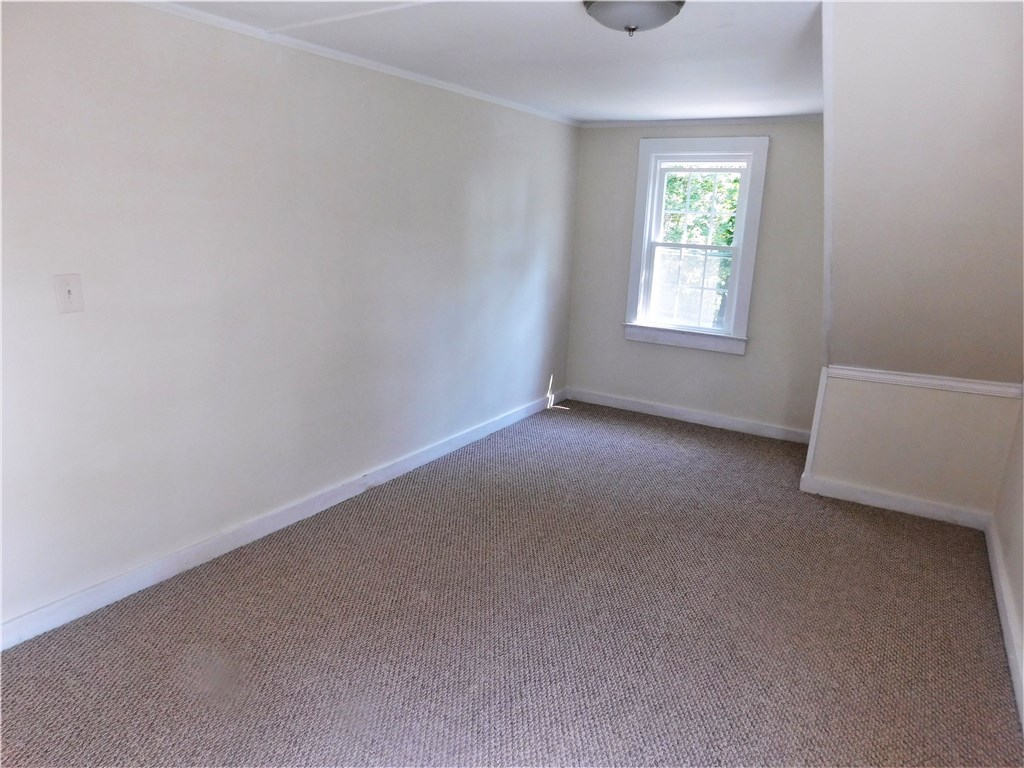 2 Edgewood Avenue Westerly, RI 02891 - Photo 31 of 39