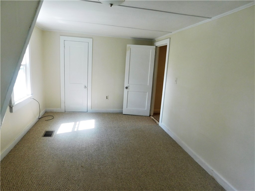 2 Edgewood Avenue Westerly, RI 02891 - Photo 33 of 39