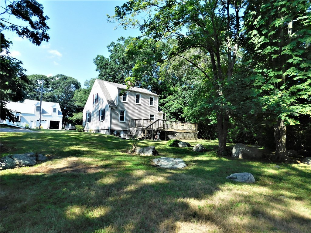 2 Edgewood Avenue Westerly, RI 02891 - Photo 7 of 39