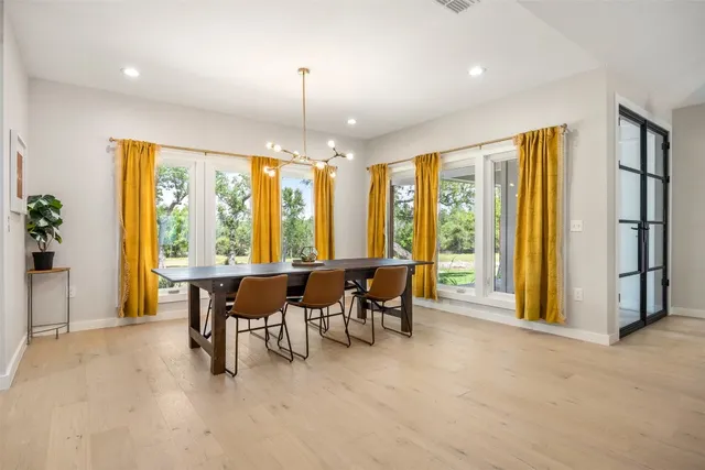 a view of a livingroom with furniture window and outside view