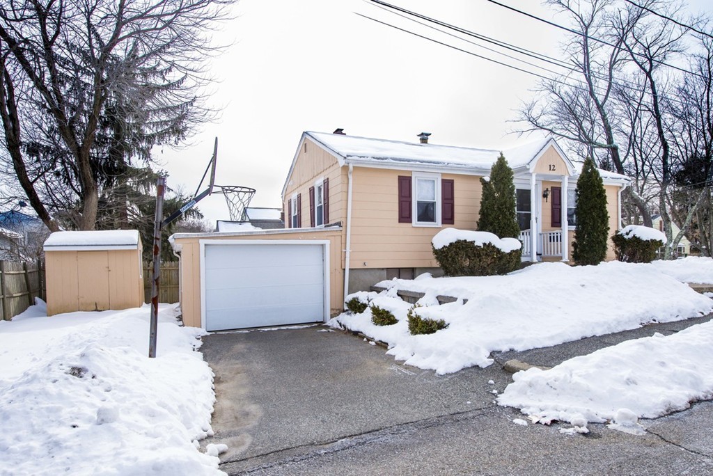 12 Lake Road Waltham, MA 02451 - Photo 3 of 18 Gallery Image 3