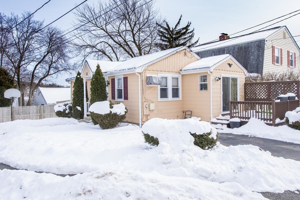 12 Lake Road Waltham, MA 02451 - Photo 4 of 18 Gallery Image 4