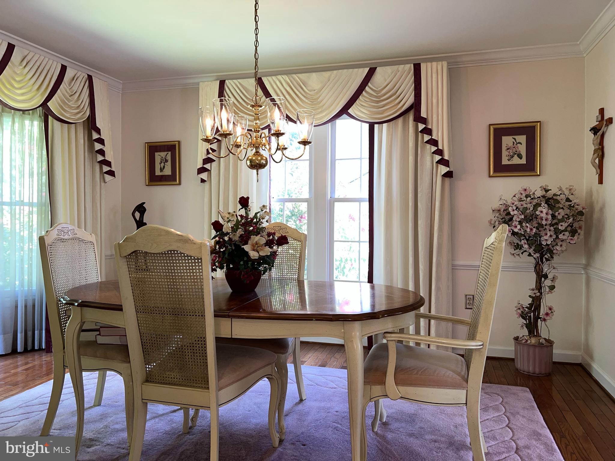9 Rideout Court Gaithersburg, MD 20877 - Photo 3 of 7 Dining Room
