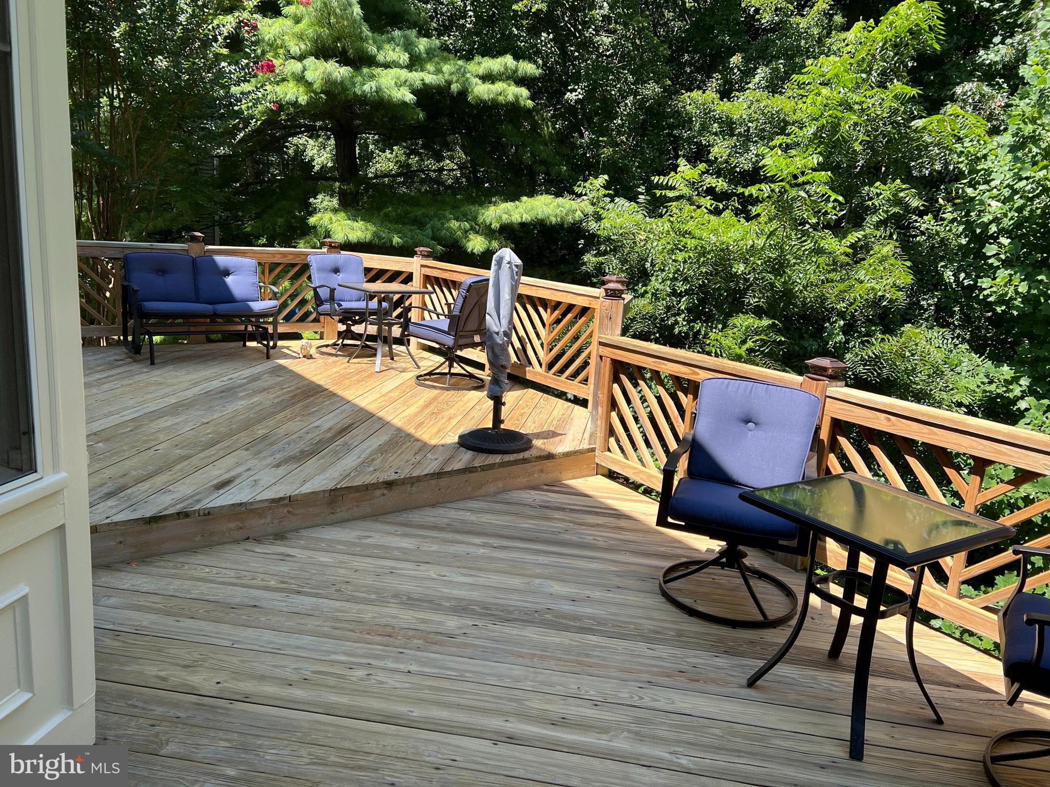 9 Rideout Court Gaithersburg, MD 20877 - Photo 7 of 7 Deck