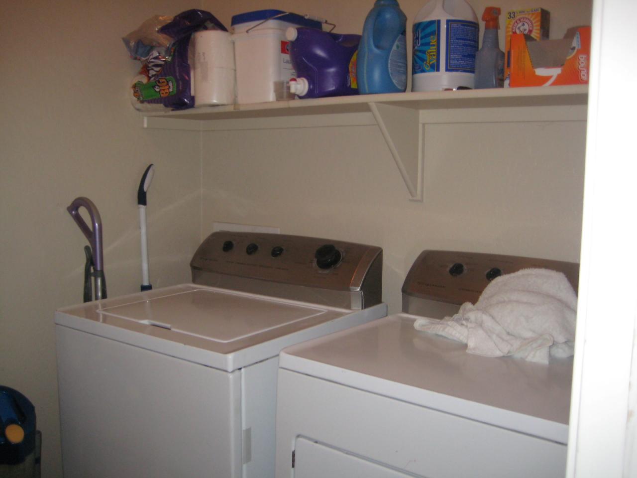 4408 West Alta Vista Road Laveen, AZ 85339 - Photo 18 of 20 Laundry