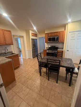 $3,200 | 8 Wilson Street, Unit 2, Lynn, MA 01902