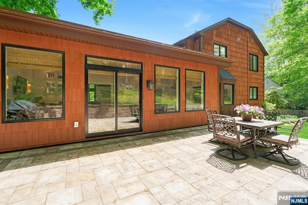 610 North Monroe Street Ridgewood, NJ 07450 - Photo 31 of 33