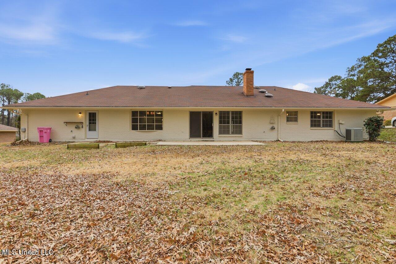 1508 Huntcliff Way Clinton, MS 39056 - Photo 30 of 37 1508 Huntcliff Way Home Tours MS 33