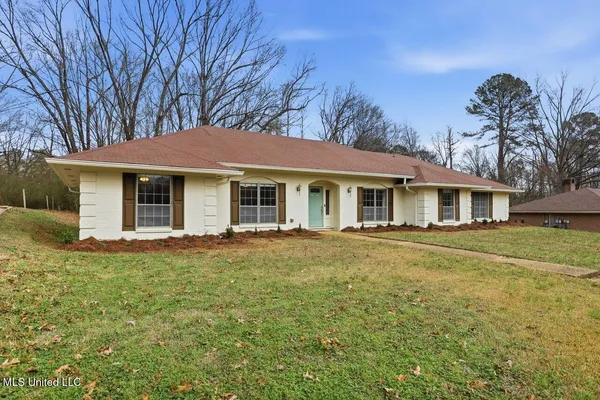 $259,900 | 1508 Huntcliff Way, Clinton, MS 39056