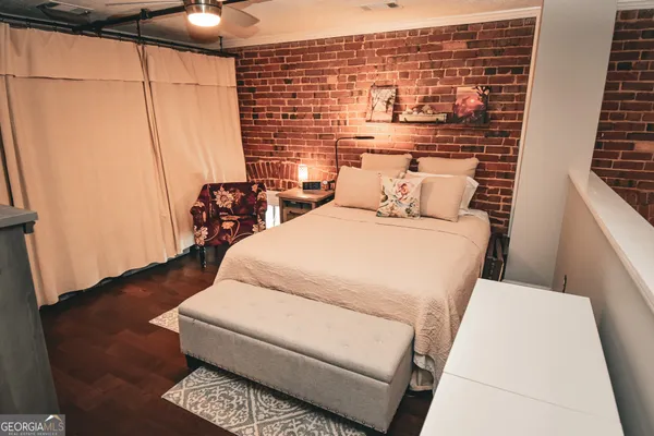 a bed room with a bed