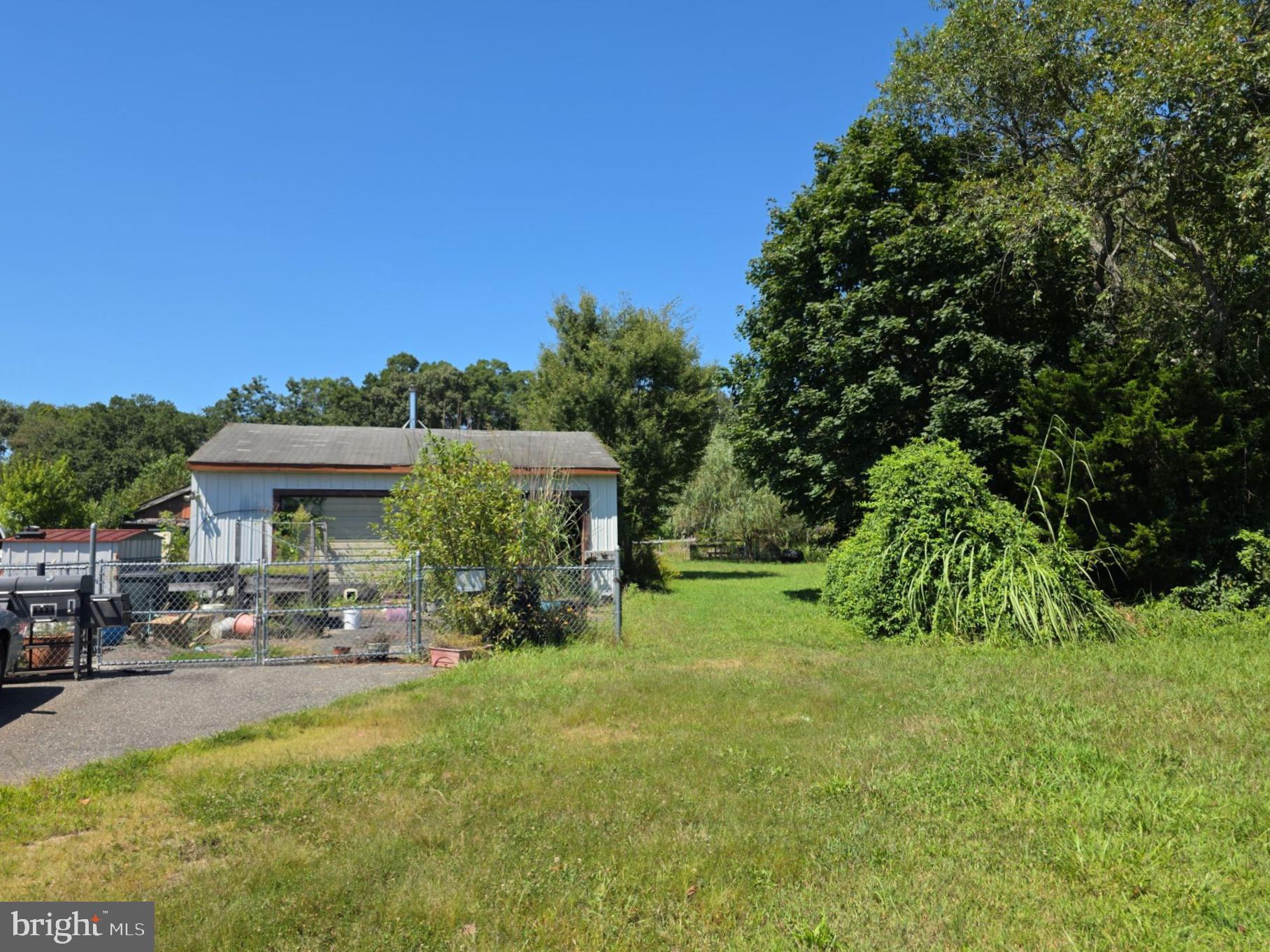 254 Fairton Gouldtown Road Bridgeton, NJ 08302 - Photo 4 of 17 a view of a park that has a tree on it