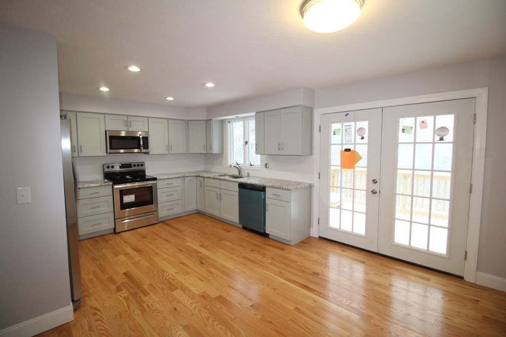 82 Breakneck Road Sturbridge, MA 01566 - Photo 6 of 28