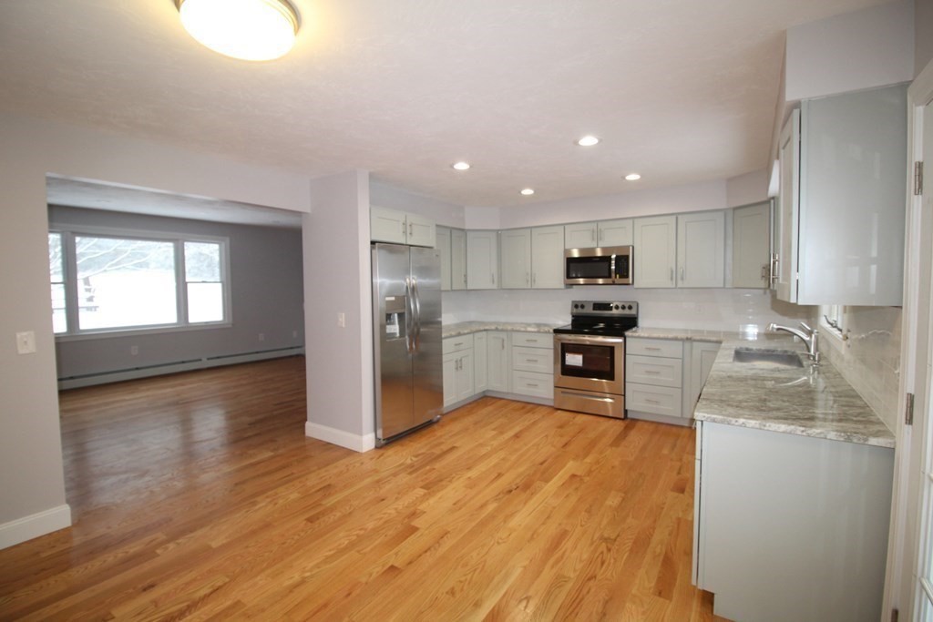 82 Breakneck Road Sturbridge, MA 01566 - Photo 7 of 28