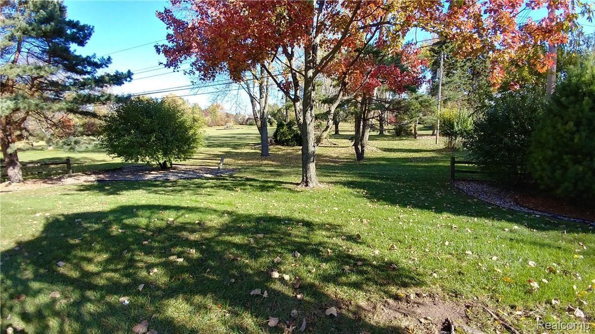 3884 Ruthland Road Troy, MI 48084 - Photo 20 of 27 20171108_125616_HDR.jpg