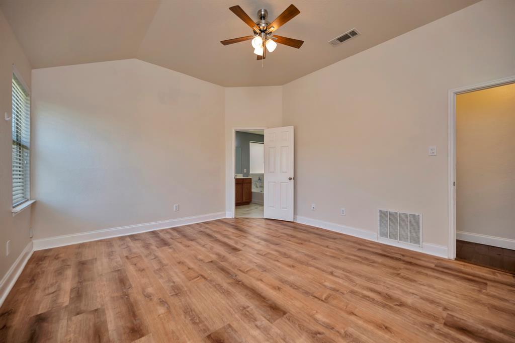 3909 Long Hollow Road Fort Worth, TX 76262 - Photo 8 of 20 XL Master bedroom