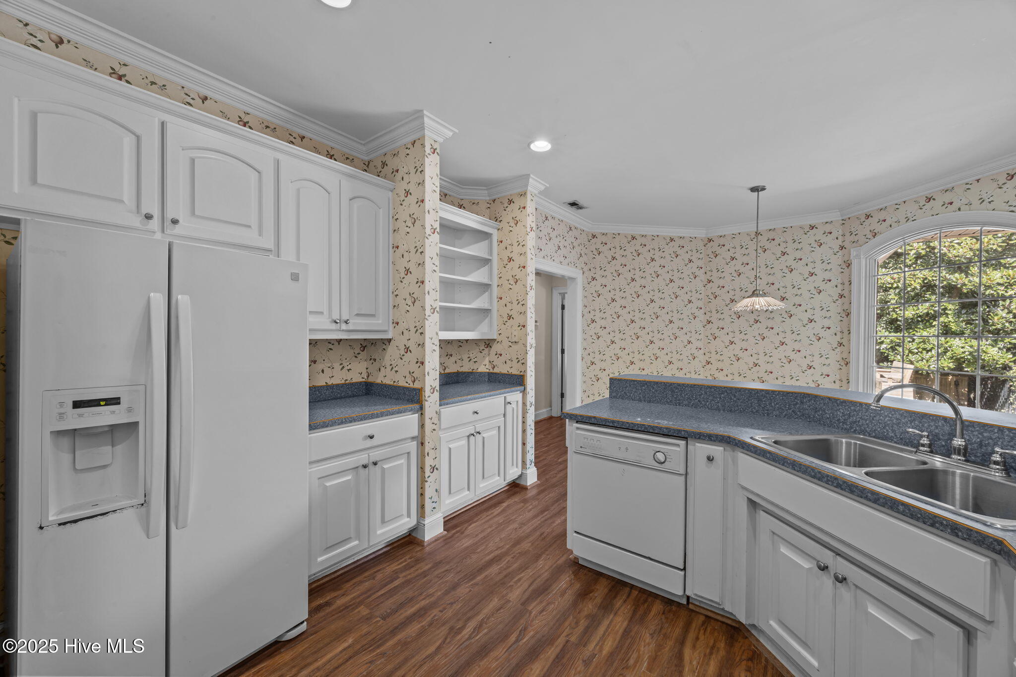 817 Vineyard Drive New Bern, NC 28562 - Photo 18 of 49 Built Ins