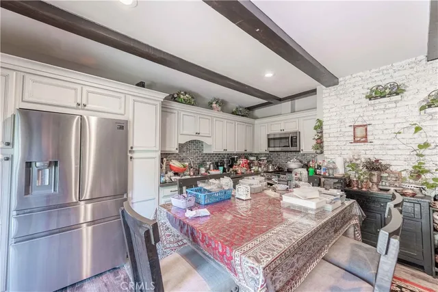 $2,195,000 | 5237 Topanga Canyon Boulevard, Woodland Hills, CA 91364