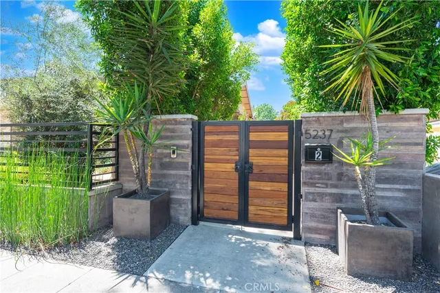 $2,195,000 | 5237 Topanga Canyon Boulevard, Woodland Hills, CA 91364