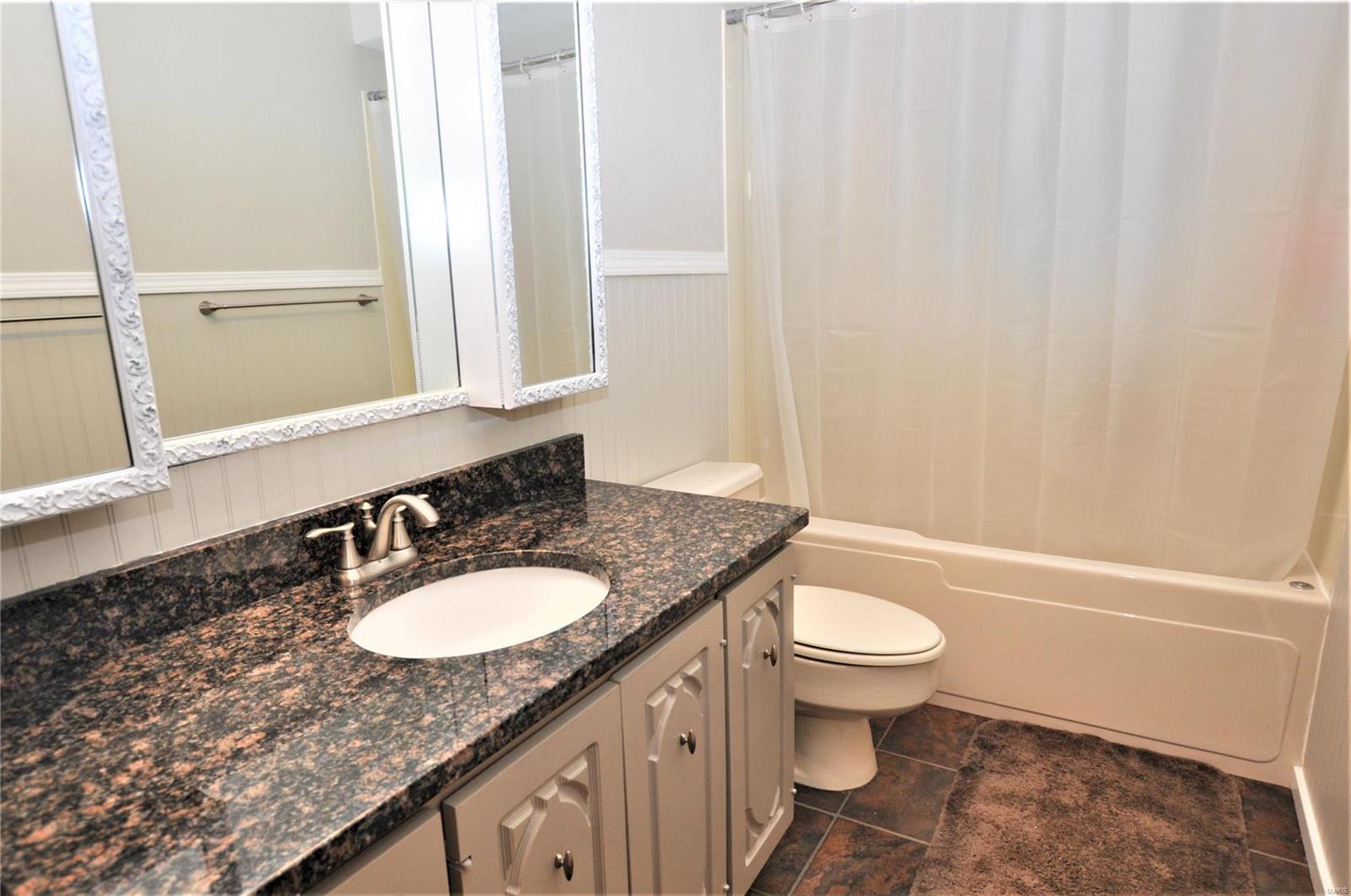 413 Blue Ridge Drive Belleville, IL 62223 - Photo 12 of 21 Gallery Image 12