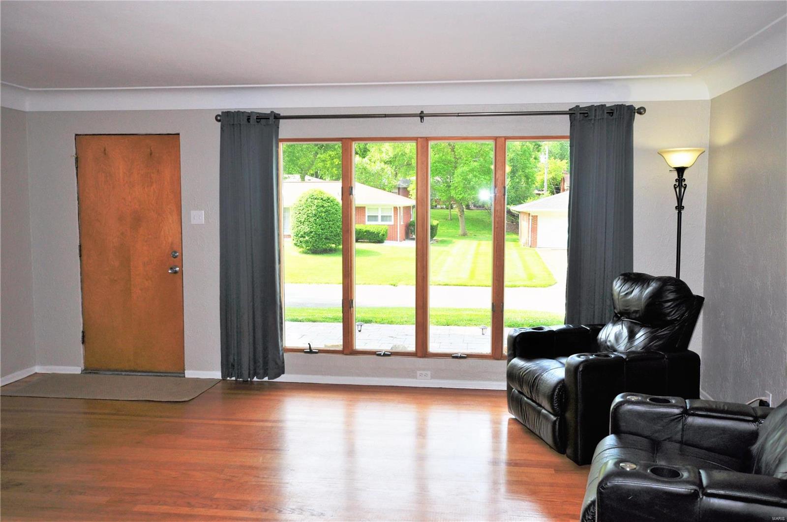 413 Blue Ridge Drive Belleville, IL 62223 - Photo 3 of 21 Gallery Image 3