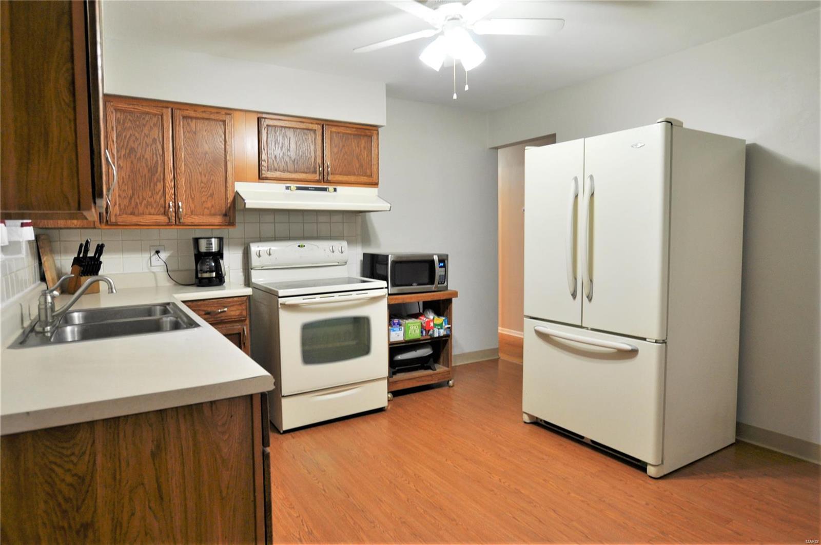413 Blue Ridge Drive Belleville, IL 62223 - Photo 8 of 21 Gallery Image 8