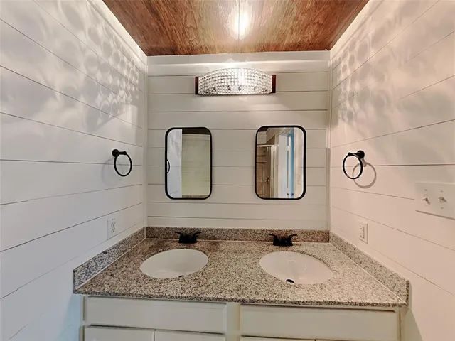 $315,000 | 1337 Shelley Drive, Burleson, TX 76028