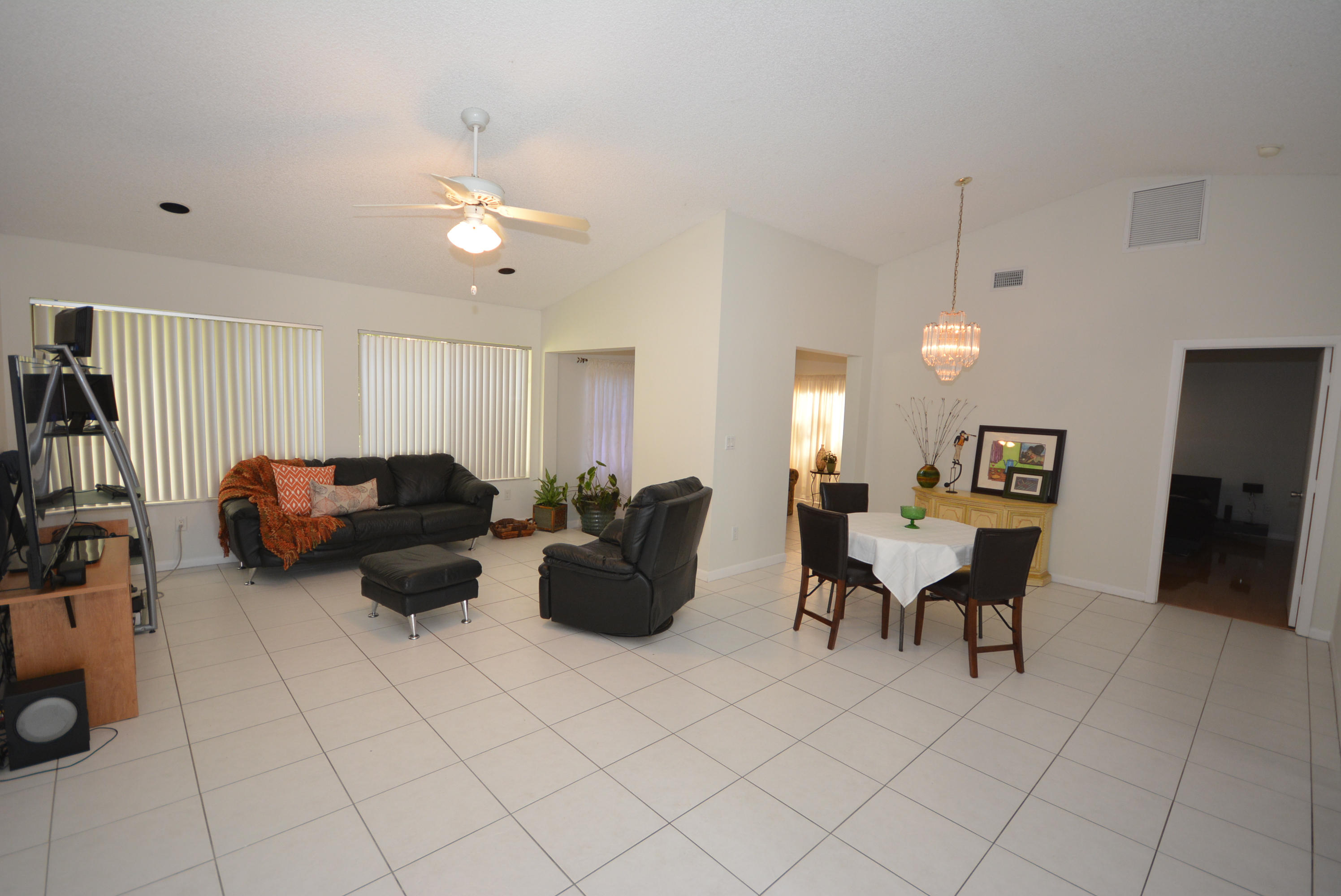 9925 Pinellas Park Road Boca Raton, FL 33428 - Photo 6 of 22 EBF_8816