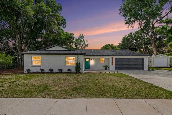 $369,900 | 707 Queens Court, Seffner, FL 33584