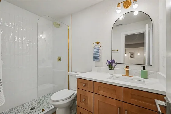 $369,900 | 707 Queens Court, Seffner, FL 33584