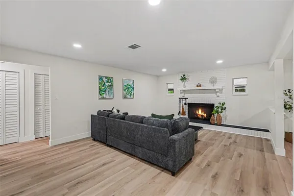 $369,900 | 707 Queens Court, Seffner, FL 33584