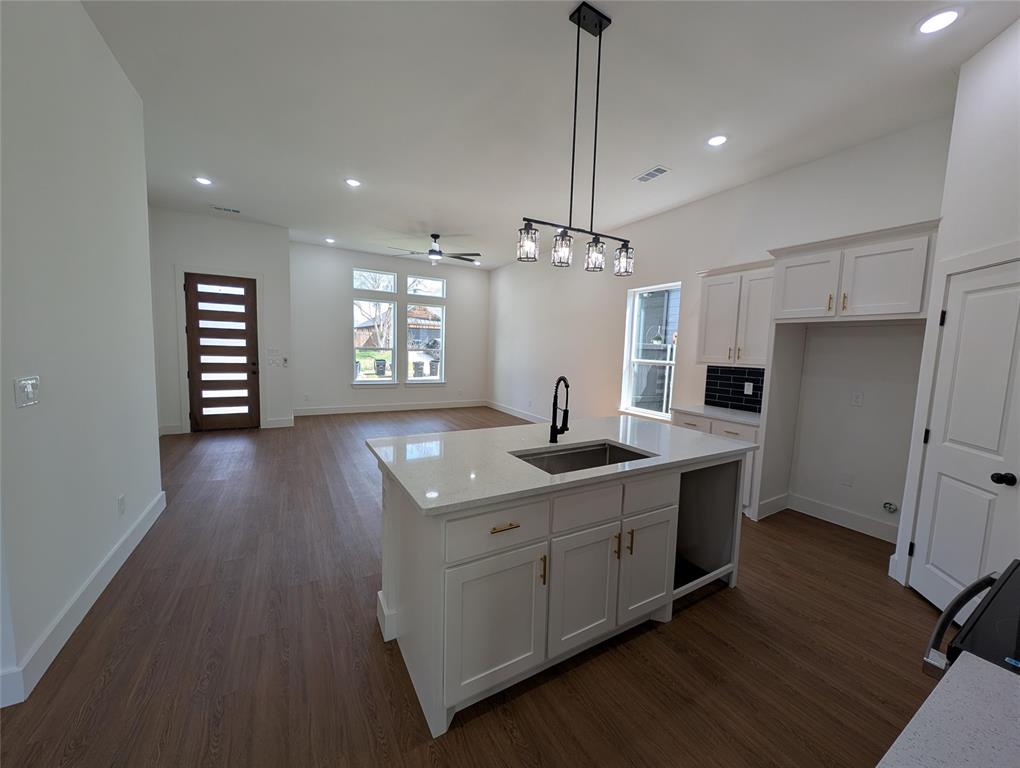 1890 Johnson Street Greenville, TX 75401 - Photo 5 of 21